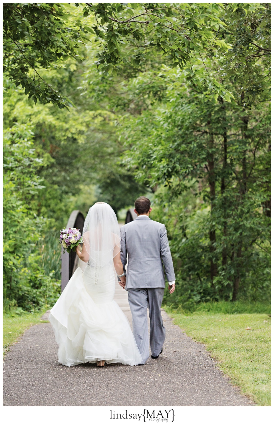 crowneplazaminneapolisweddingphotography_lindsaymayphotography_0022.jpg