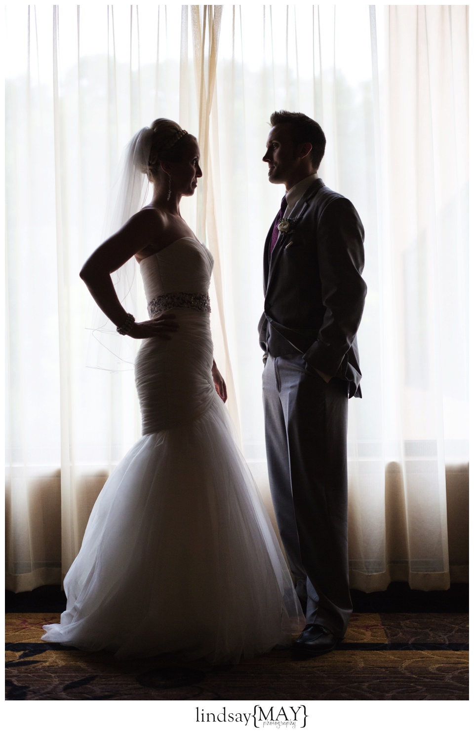 crowneplazaminneapolisweddingphotography_lindsaymayphotography_0035.jpg