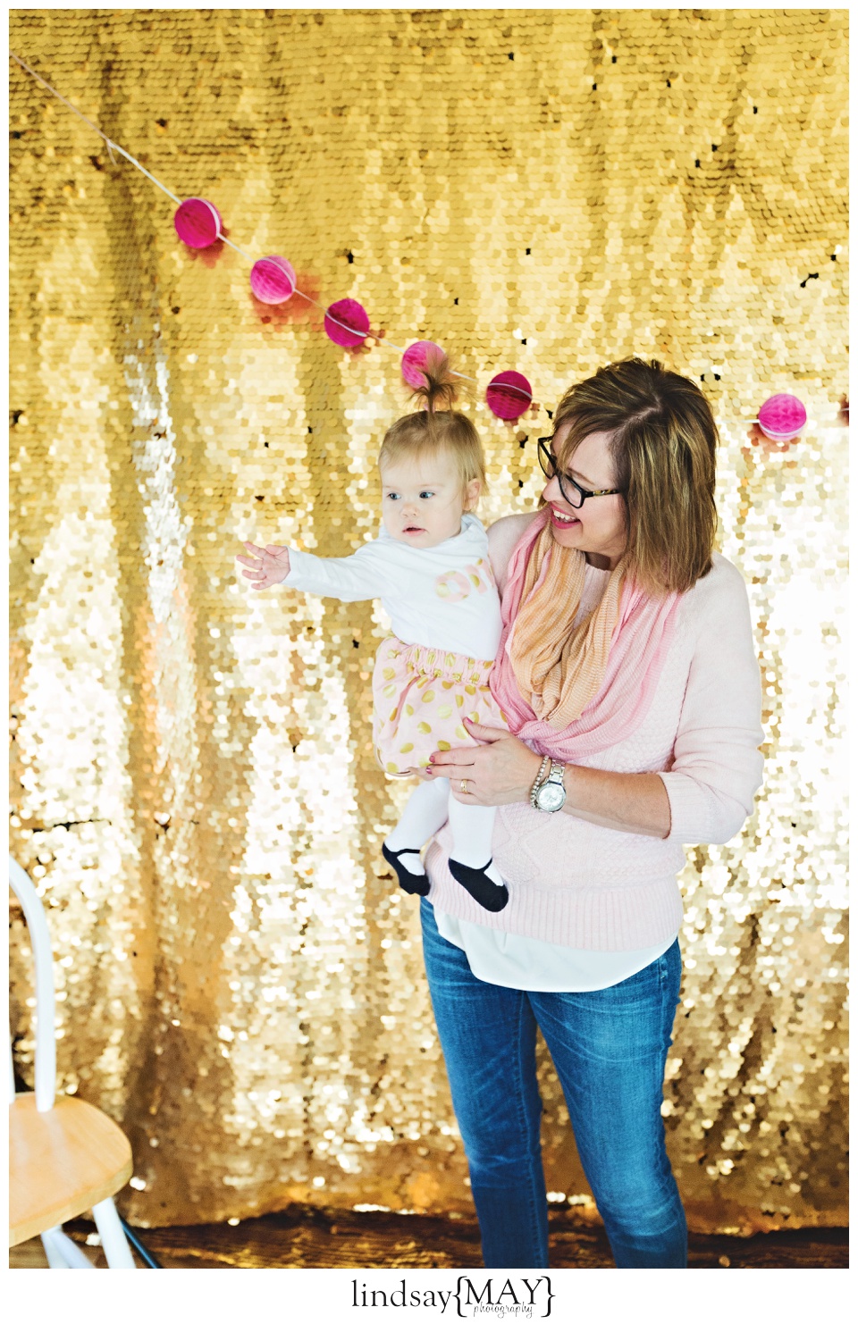 pinkandgoldfirstbirthdaypartylindsaymayphotography_0036.jpg